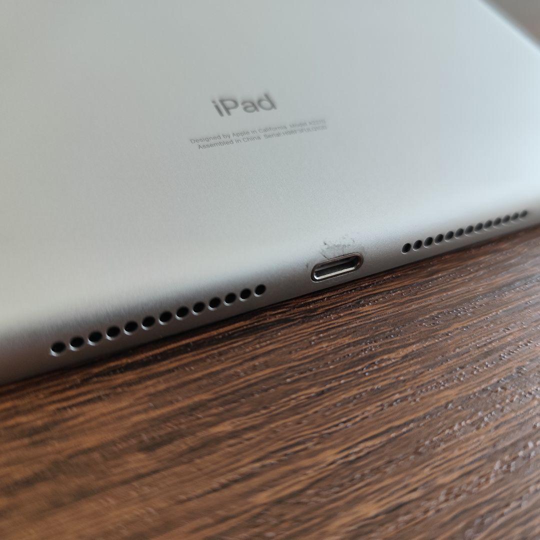 iPad　第8世代　32GB Wi-Fi　アップルペンシル第1世代新品付き