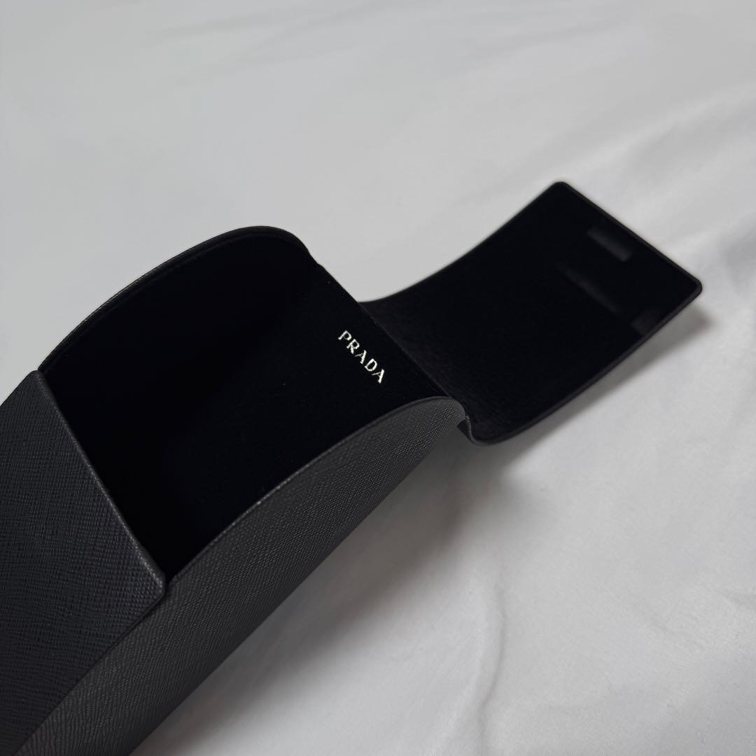 【定価8万/カニエウェスト着用】PRADA サイドロゴ サングラス ブラック