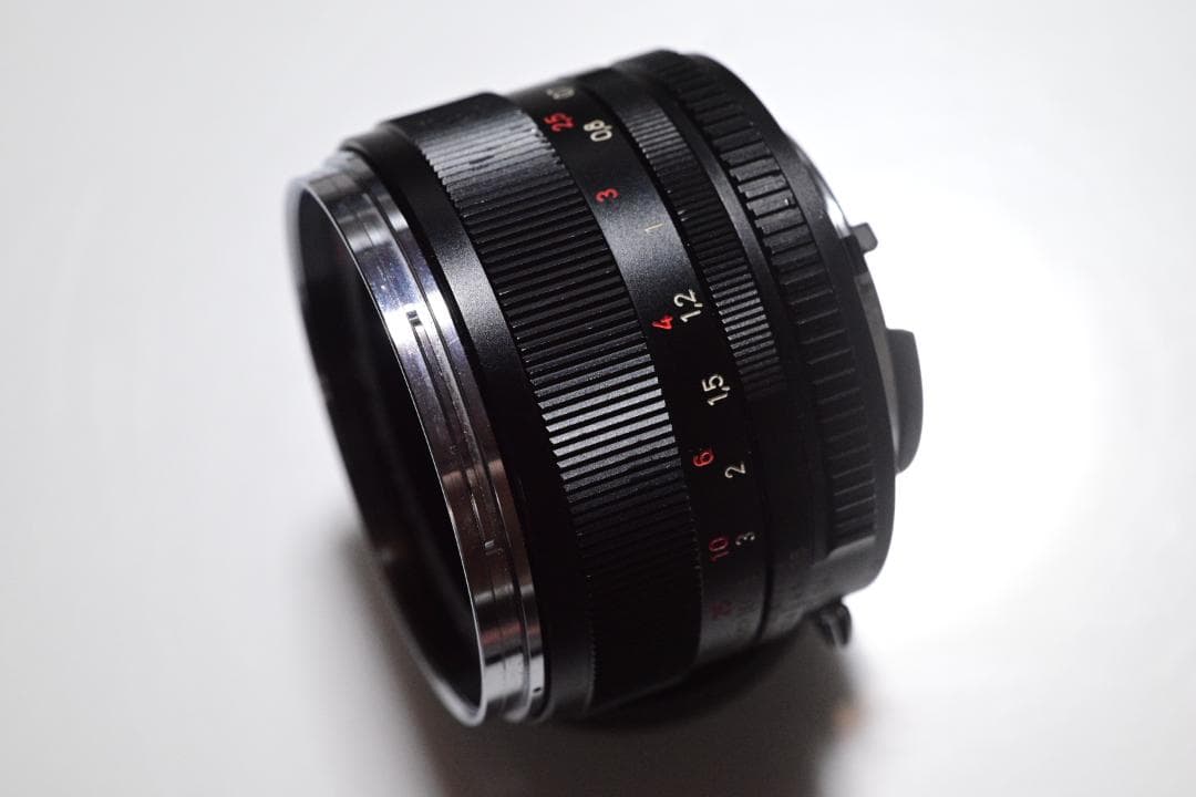 Carl Zeiss Planar T 50mm F1.4 ZF ニコンF