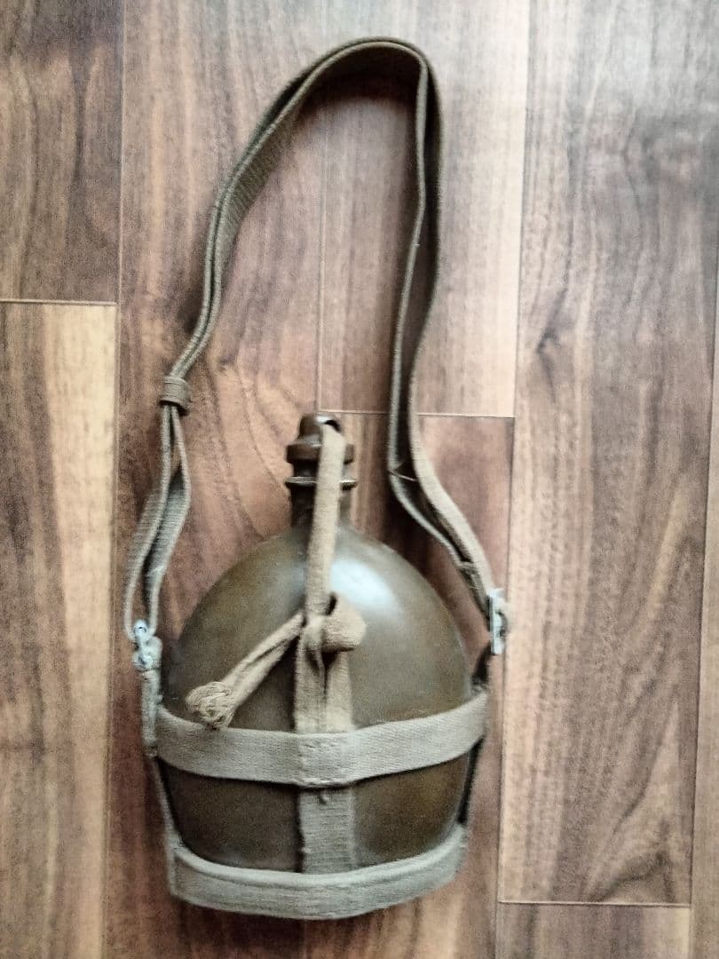 戦時中水筒２点 ＋おまけ本1冊 昭和レトロ 戦争遺品