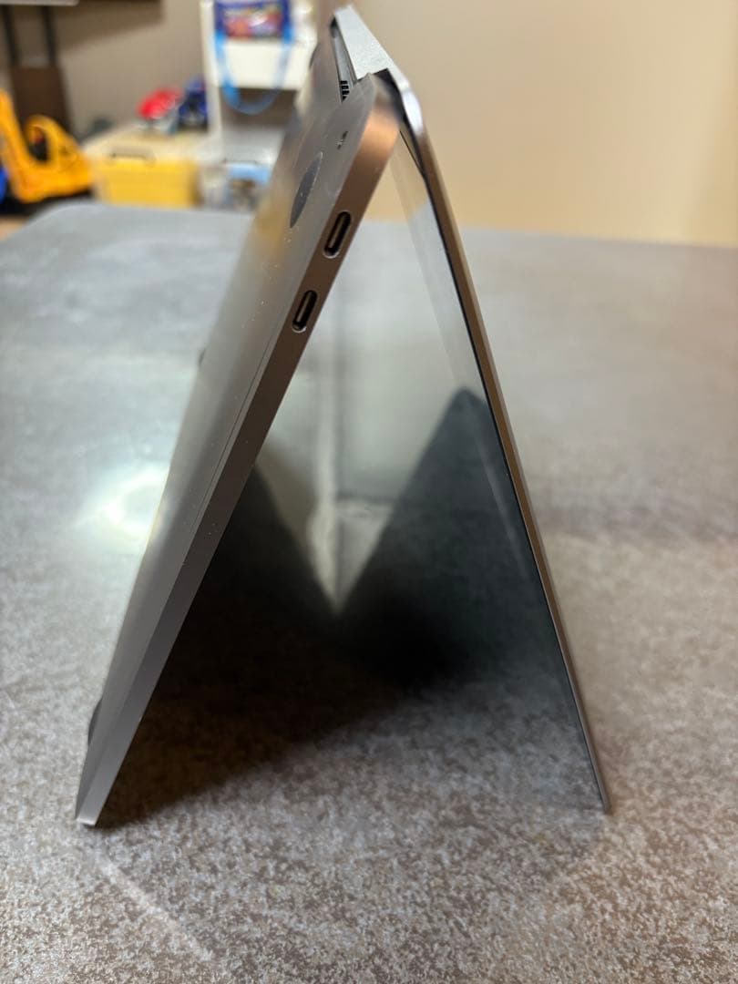 Apple MacBook Pro 2017 スペースグレイ