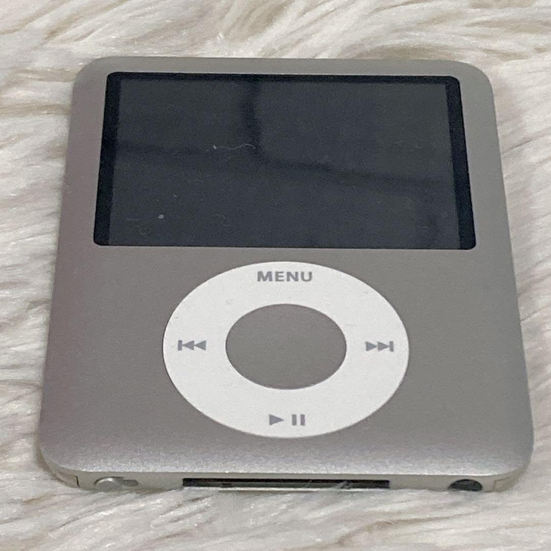 【極美品】 Apple iPod アイポッド 8GB MA980J シルバー