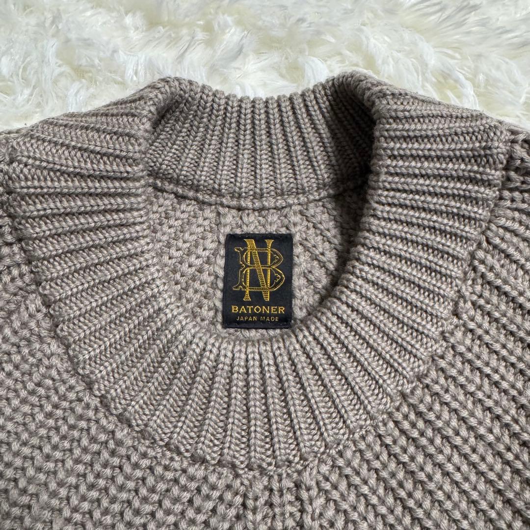 バトナー BATONER シグネチャー クルーネック ニット グレージュ S