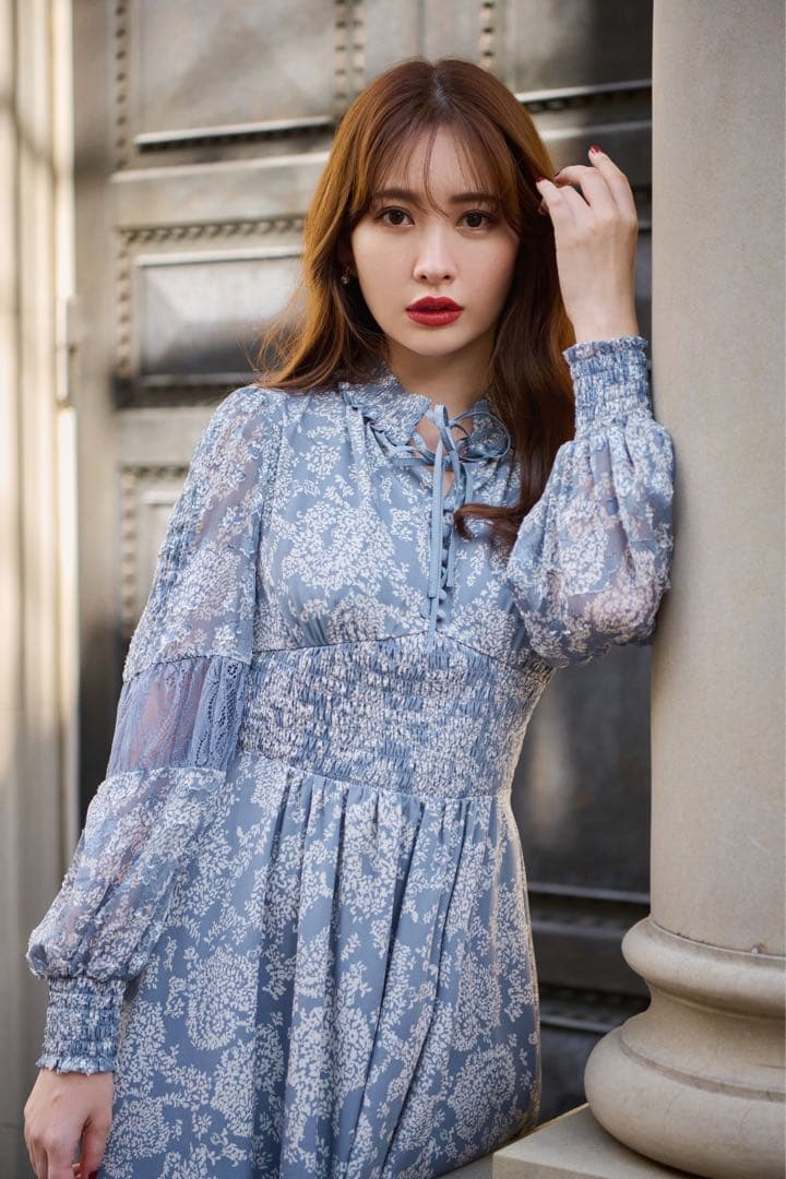 ワンピース Herlipto Winter Floral Long-sleeve Dress