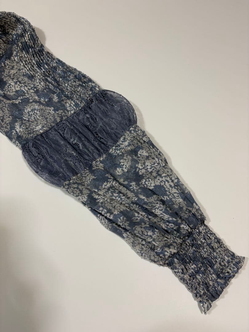 ワンピース Herlipto Winter Floral Long-sleeve Dress