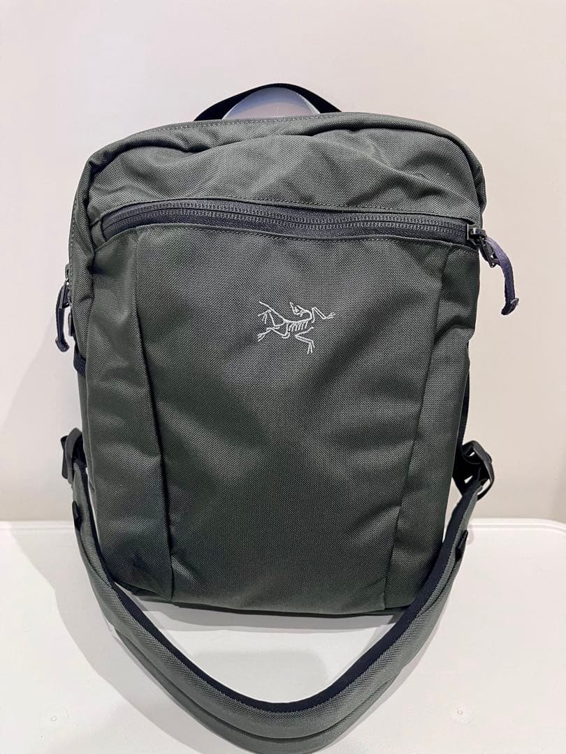 【廃盤・未使用品】Arc'teryx Slingblade 4 ショルダーバッグ
