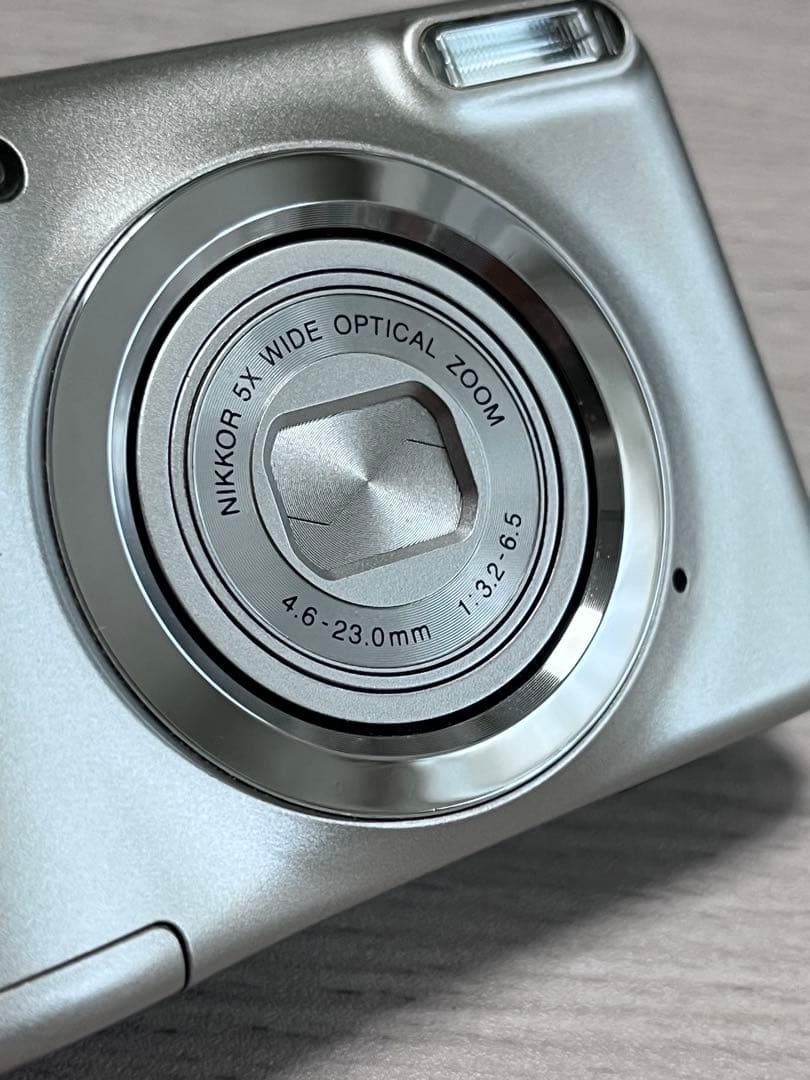 Nikon COOLPIX A10 デジカメ