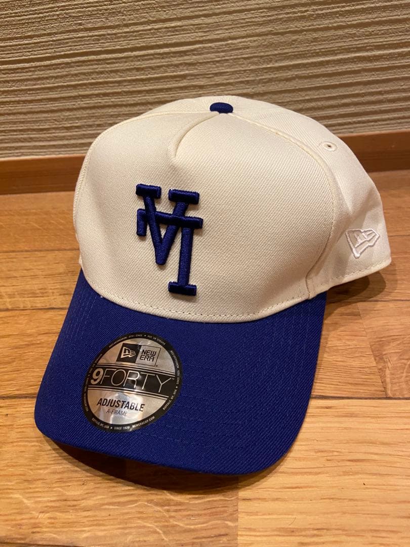 ニューエラ　ロサンゼルスドジャース　LA 逆ロゴ ブルー　オフホワイト