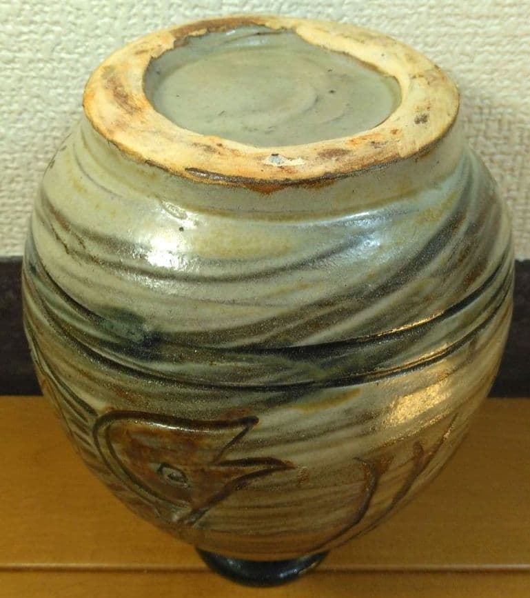 人間国宝 金城次郎 壷屋焼花瓶 栞 共箱 美品 壺屋焼 笑魚海老紋花瓶 やちむん