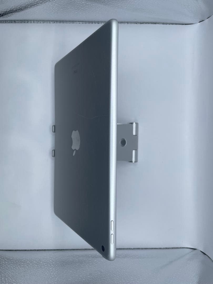 r*o様 iPad 7世代 32GB 本体　バッテリー92％