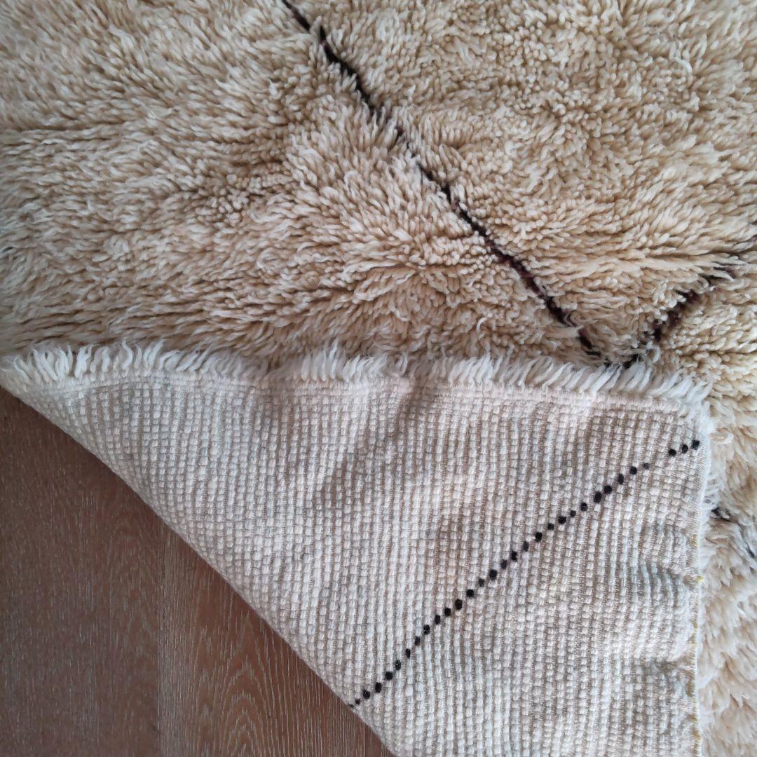 ベニワレン(モロッコ) アイボリー ウールラグ ダイヤモンド模様