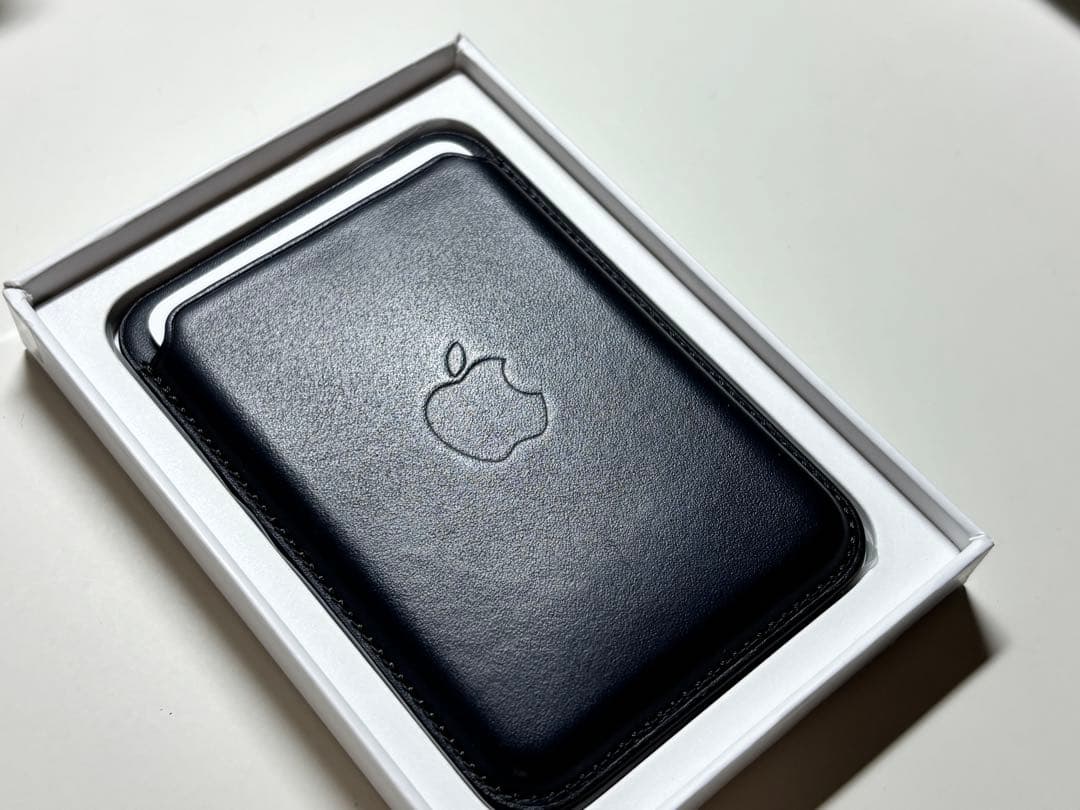 【美品】純正 MagSafe対応 iPhone レザーウォレット・ミッドナイトA