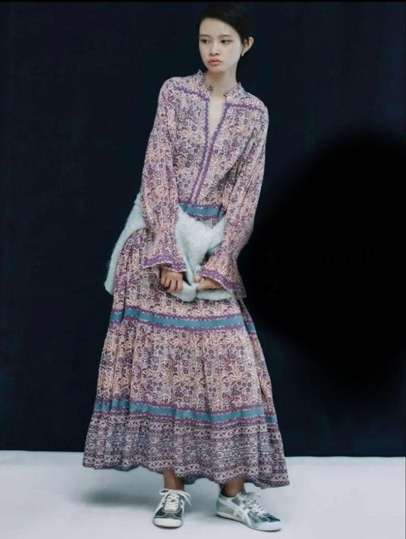 なな【サラマリカ】コットン ジャガード フラワープリント フリルドレス