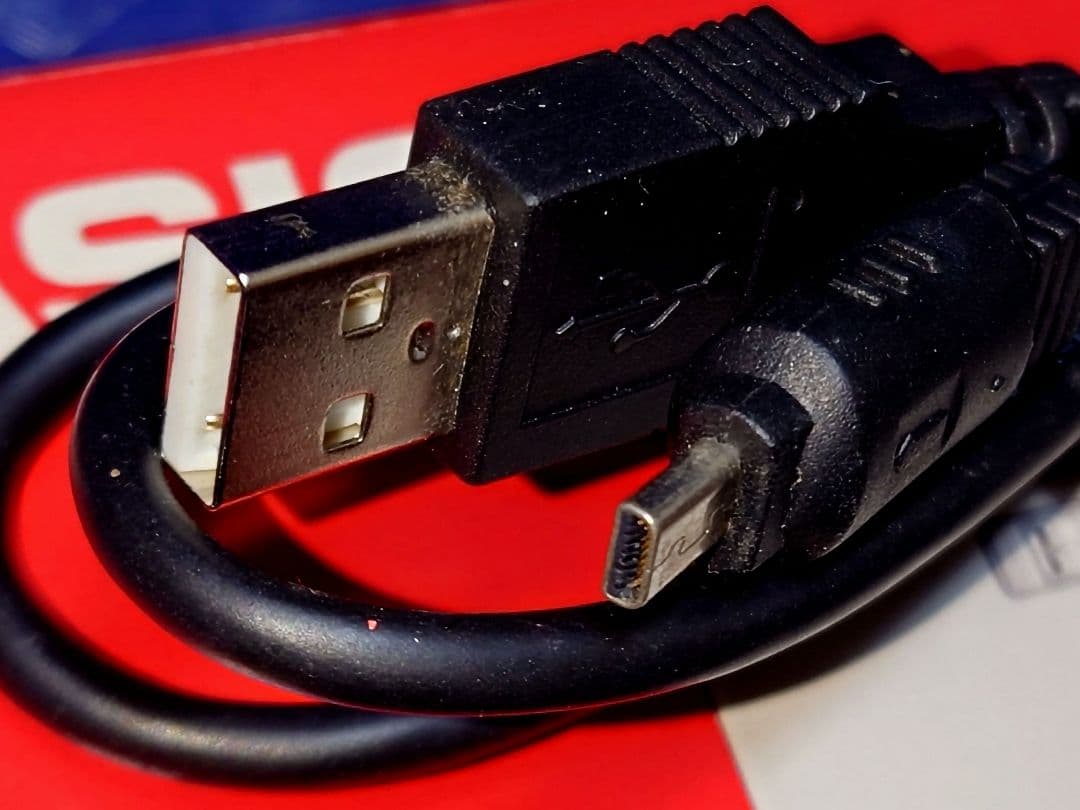 CASIO EXILIM EX-ZS25 シルバー SDカード4G付き