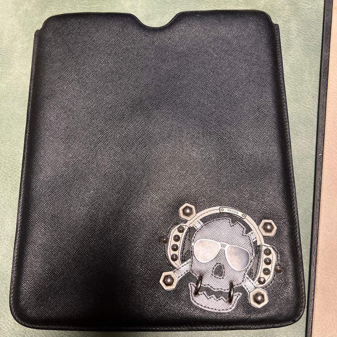 プラダ スカルデザイン iPadケース