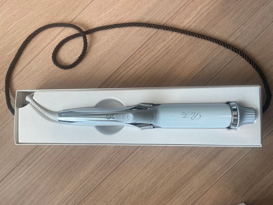 リファ カールアイロン プロ 38 ホワイト