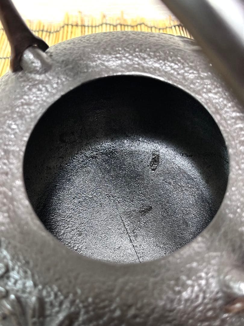 未使用、付属品付　岩手県奥州佐秋鋳造所 佐藤守巨造 真作保証　苺様　売約済み