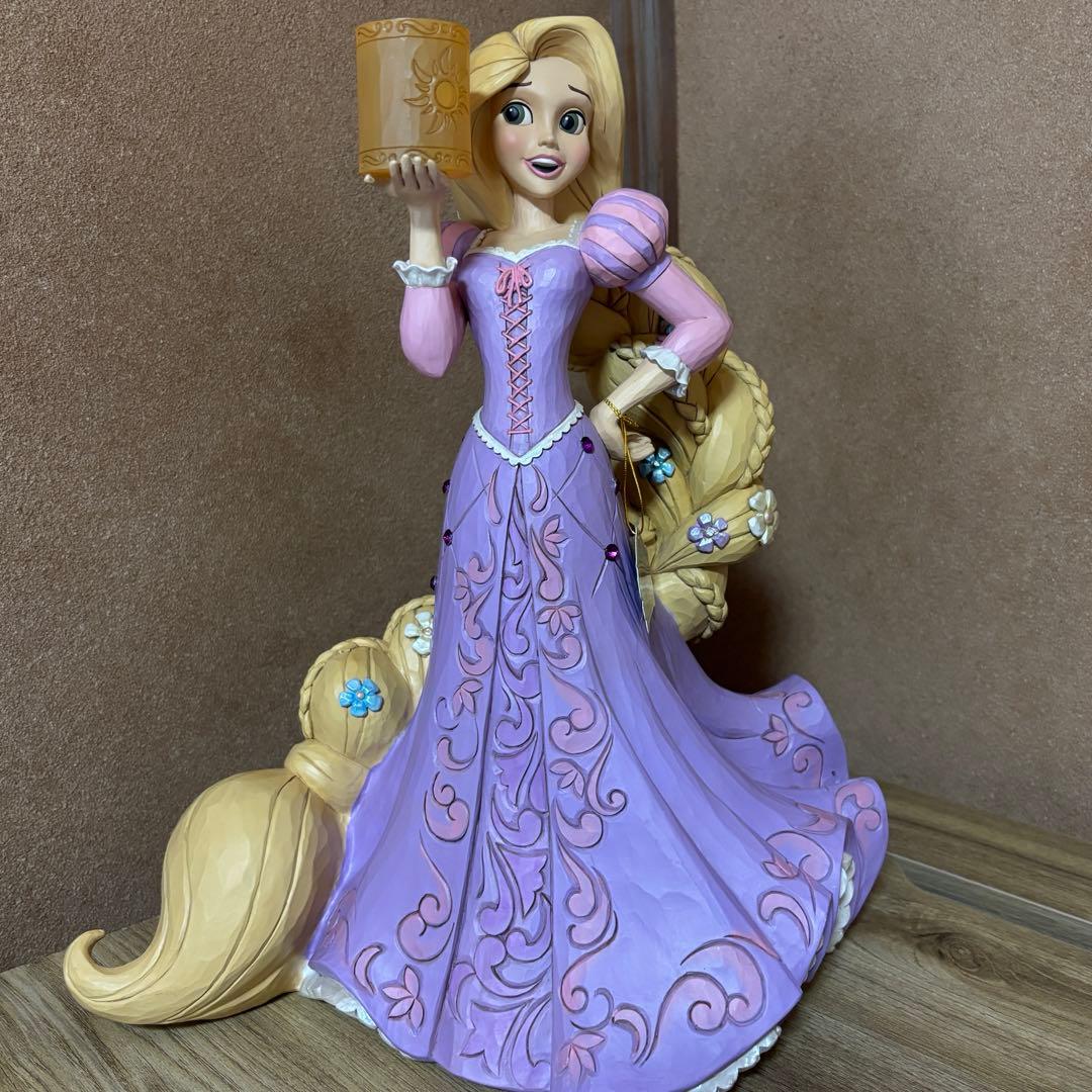 Disney ディズニー　塔の上のラプンツェル　置物