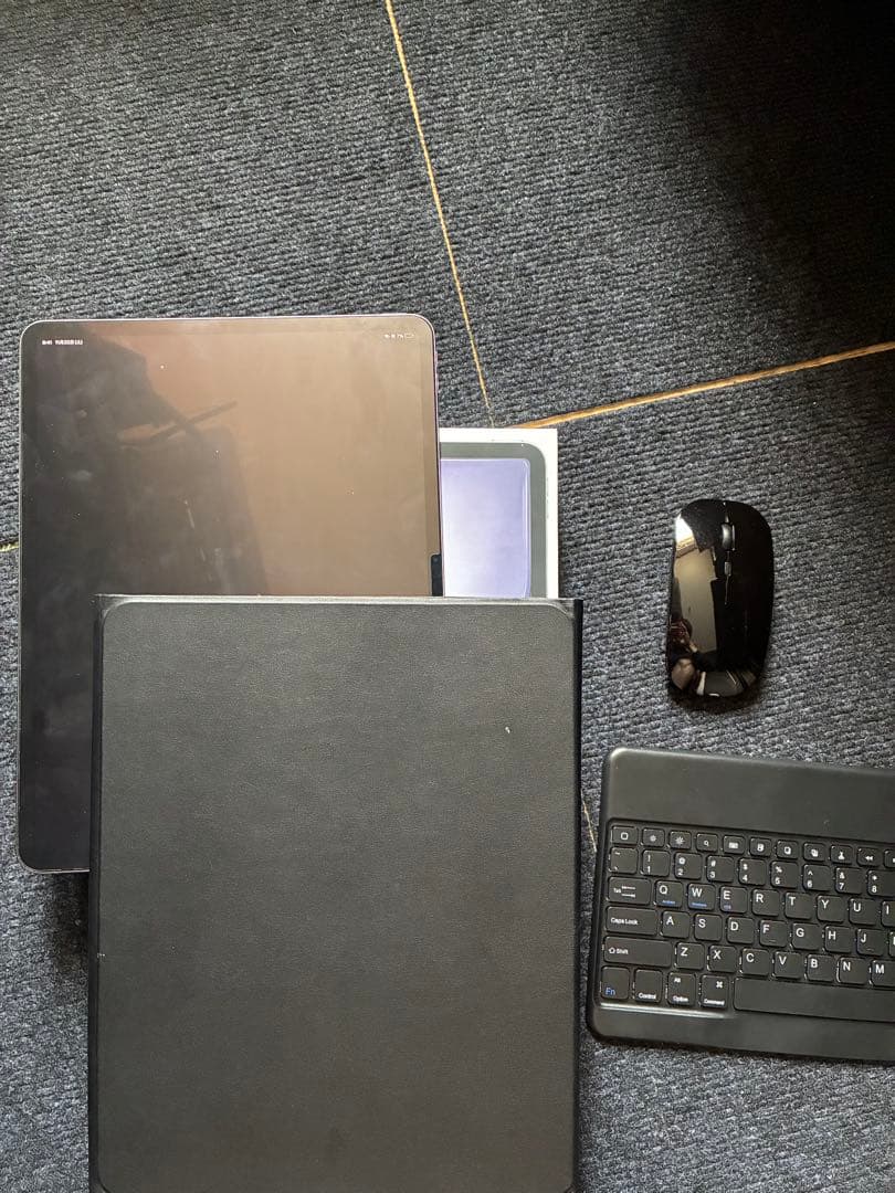 3月まで出品　新品未使用級　　iPad Air 13インチ 256GB