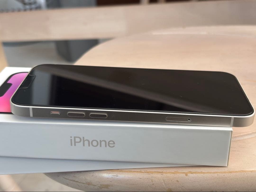 【美品】iPhone14Plus 128GB 1/17(土)まで掲載