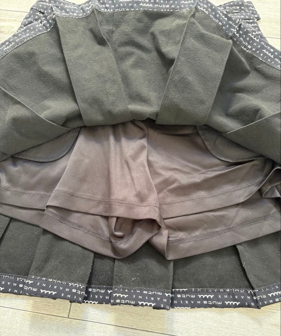 muta MARINE（ムータマリン）ロゴ総柄 スカート ゴルフ スポーツ 秋冬