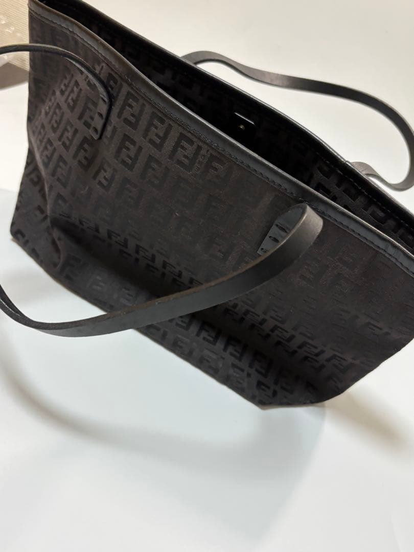 【美品】FENDI ハンドバッグ　ミニトートバッグ ズッカ ブラック