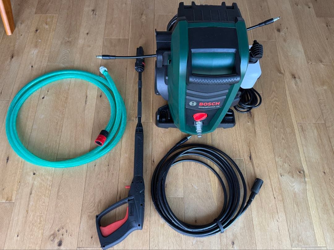 【週末値下げ中】BOSCH 高圧洗浄機　オプションキット付