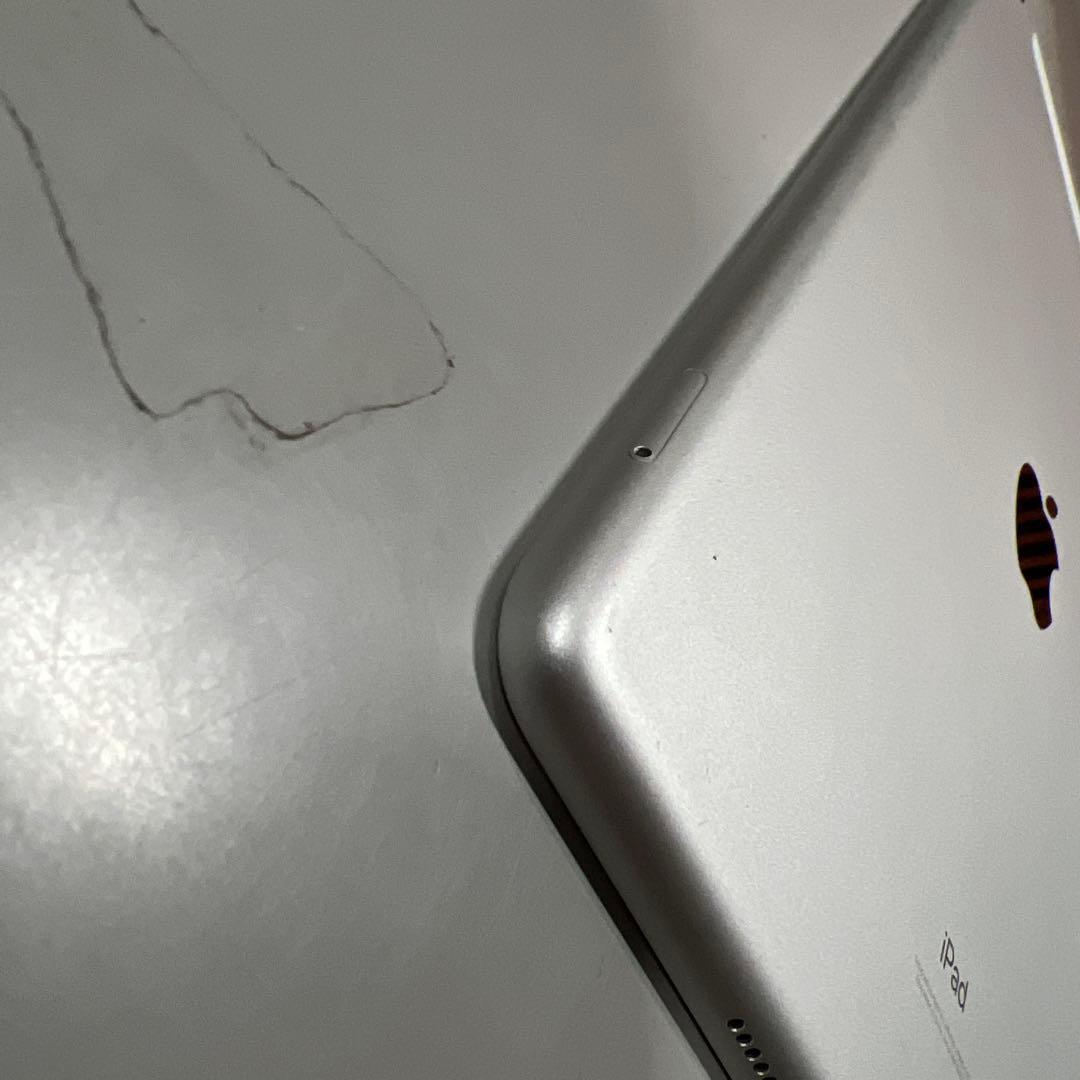 iPad 10.2インチ 第9世代64GB NK493J/A