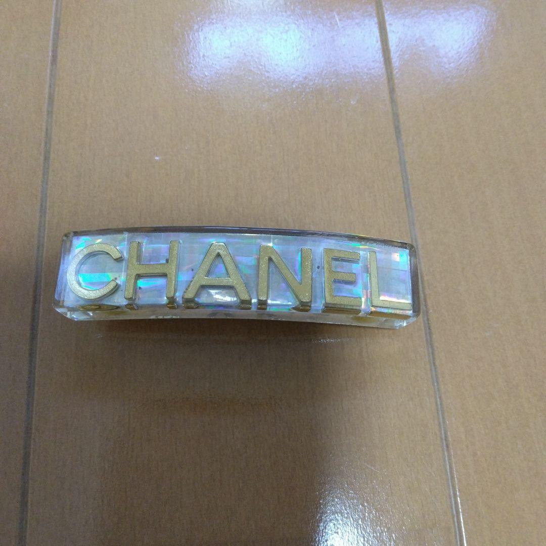 CHANELバレッタ ロゴホログラム バレッタ