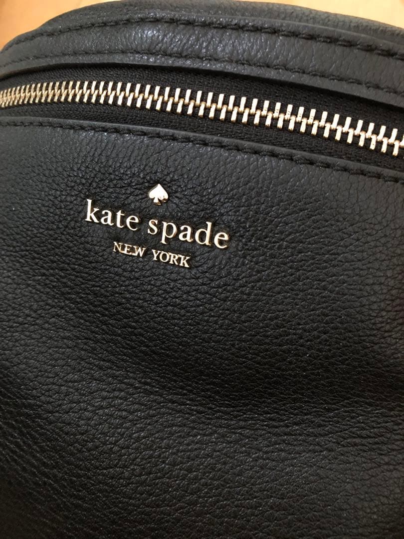 未使用品・kate spade 黒 レザー ボディバッグ・ウエストポーチ