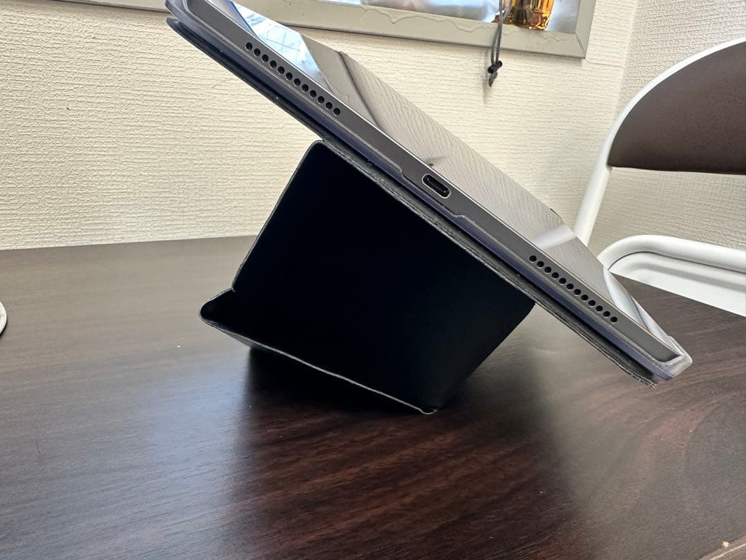 Apple iPad Air スペースグレー 本体 カバー付き m1