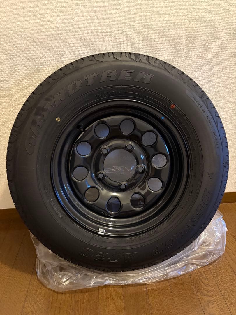 ジムニーシエラ　純正　スペアタイヤ