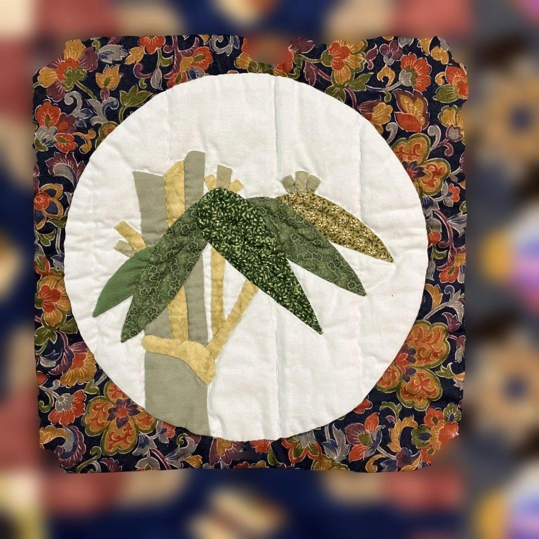 m*u様 新品　家紋のモチーフ パッチワークキルト　タペストリー他　127cmx