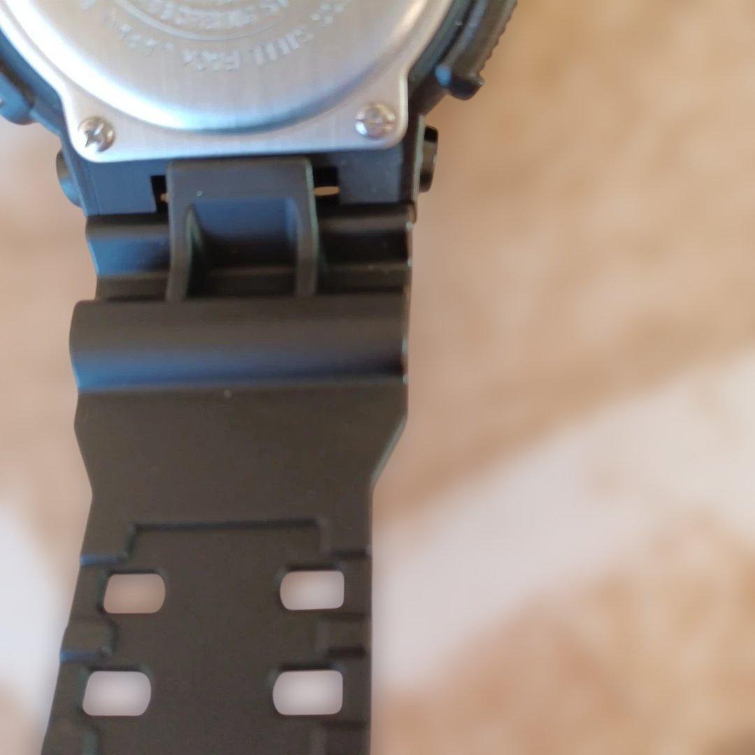 CASIO G-SHOCKジーショック腕時計 ゴールド&ブラック 人気爆発中