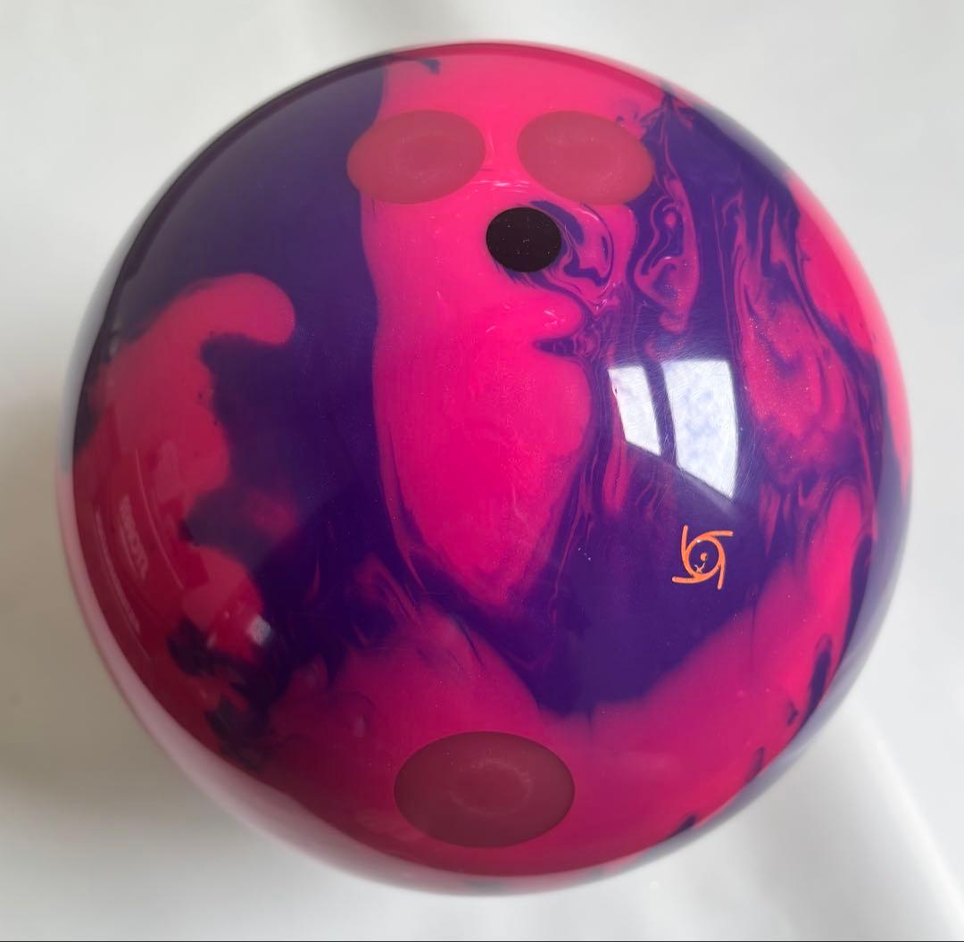 バイトパニックAI ストーム ボウリングボール 15.2ポンド プラグ済