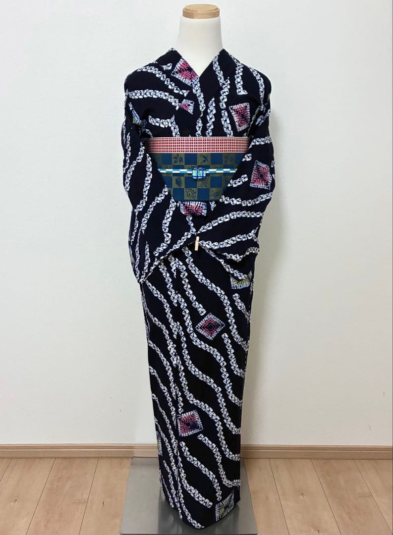 浴衣　有松鳴海絞り　流線にスクエア　裄67cm