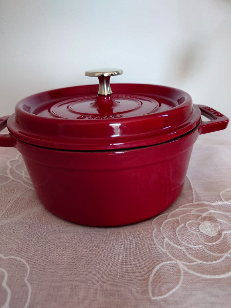 ストウブStaub　ココットラウンド18cm ボルドー