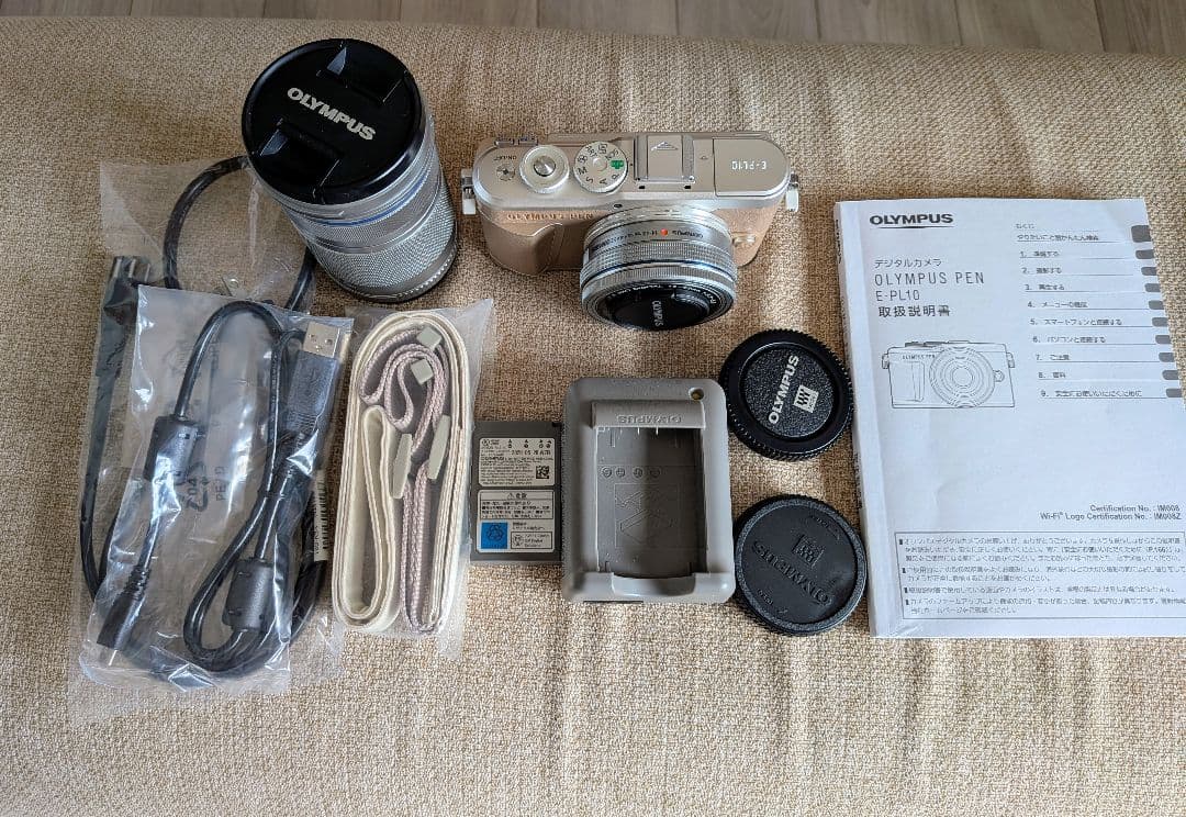 OLIMPUS PEN E-PL10（ブラウン）