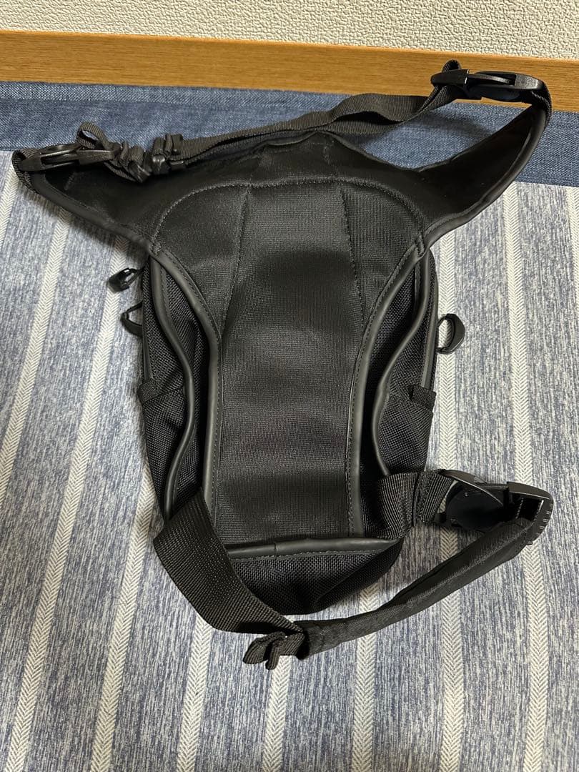クシタニ　レッグバッグ　ブラックアウト