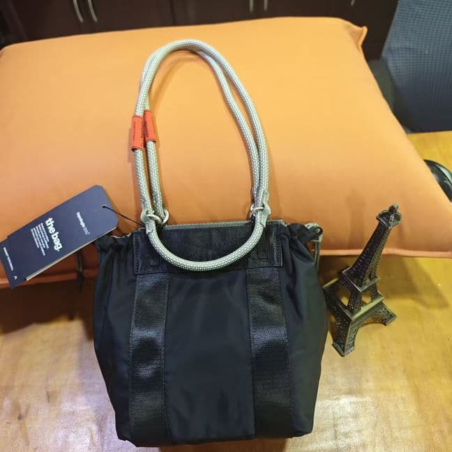 Topologie ナイロン製 ショルダーバッグ シルバー グレー ブラック