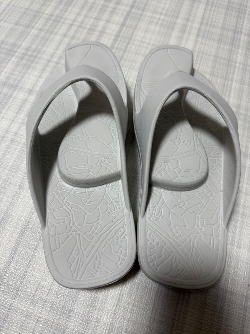 ラクバキ　イージーサンダル　グレー