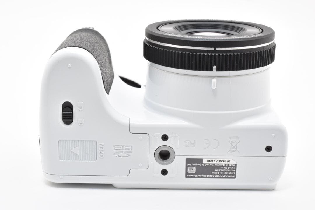 《 ほぼ新品 》　コダック　KODAK PIXPRO AZ255 三脚セット