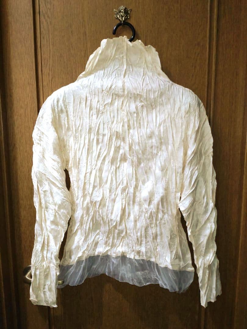 プリーツプリーズ　カットソー 長袖　クリーム