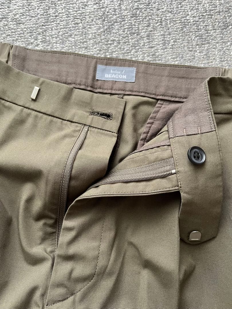 Kolor BEACON カーキショーツ　サイズ2
