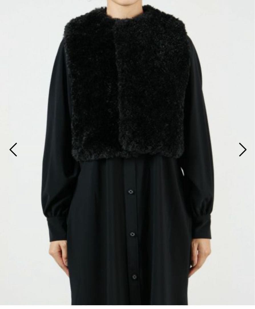 【HYKE(ハイク)】 FAUX SHEARLING CROPPED VEST