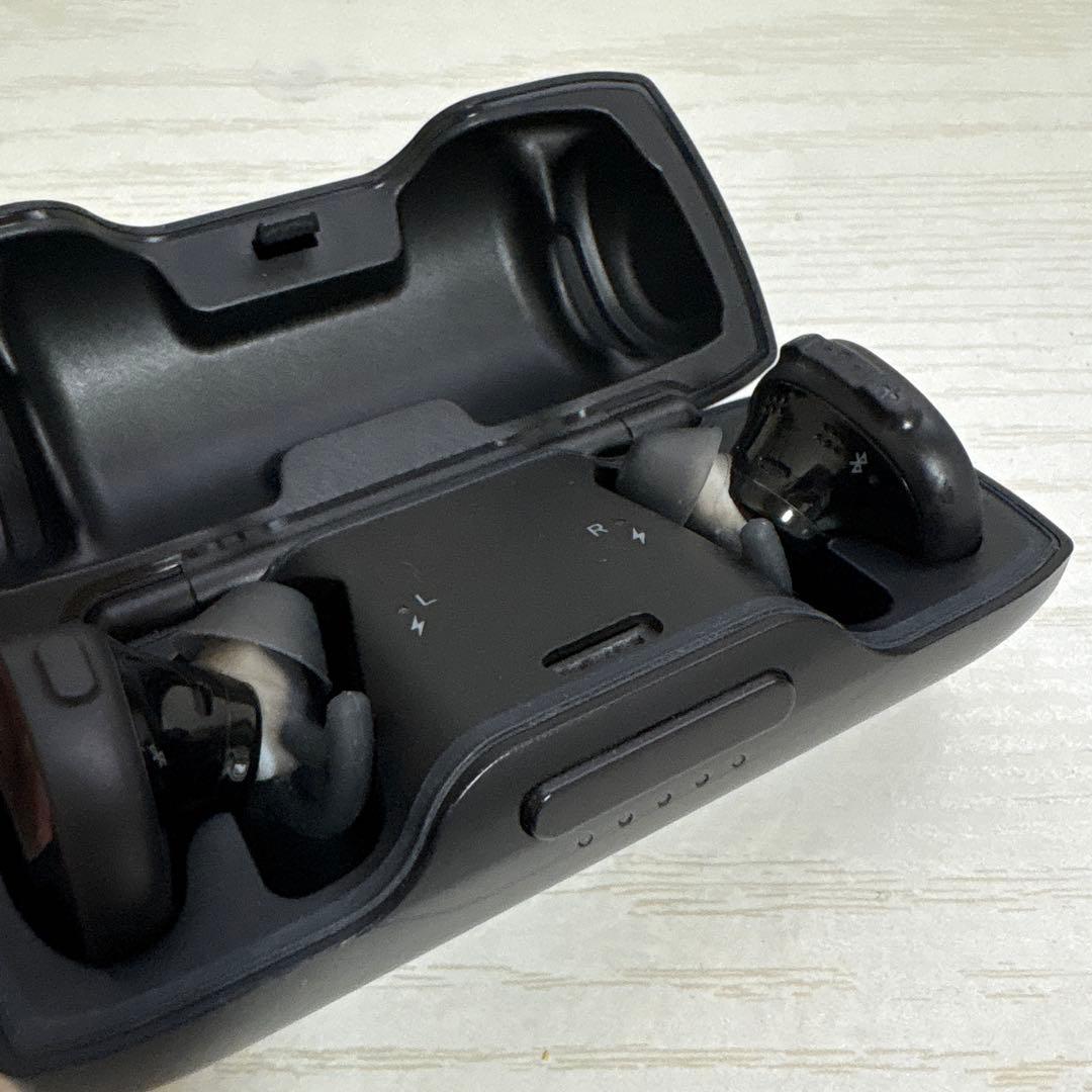 Bose sound sport free / ワイヤレスイヤフォン