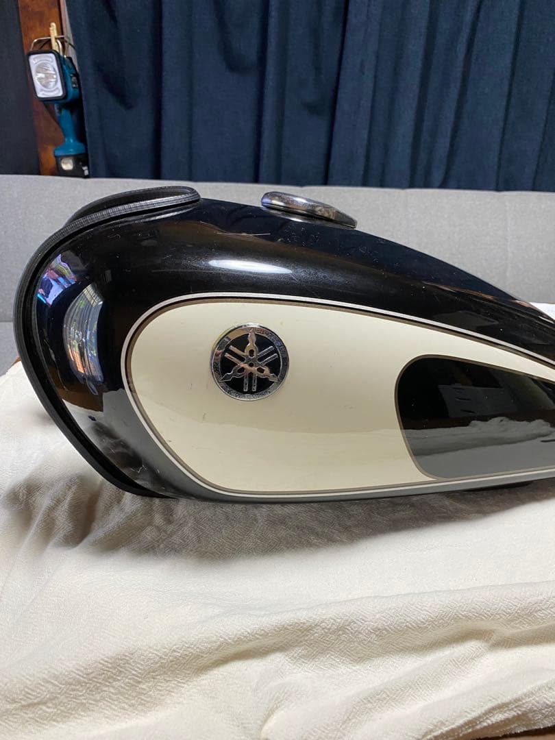 SR400用 ブラックタンク　カギ有ります！！