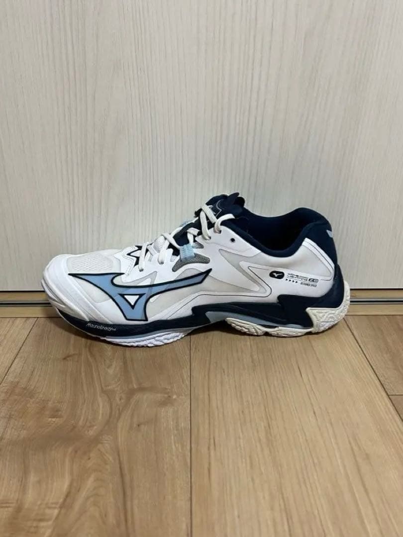 シューズ Mizuno 26.0cm 2E WAVE LIGHTNING Z8