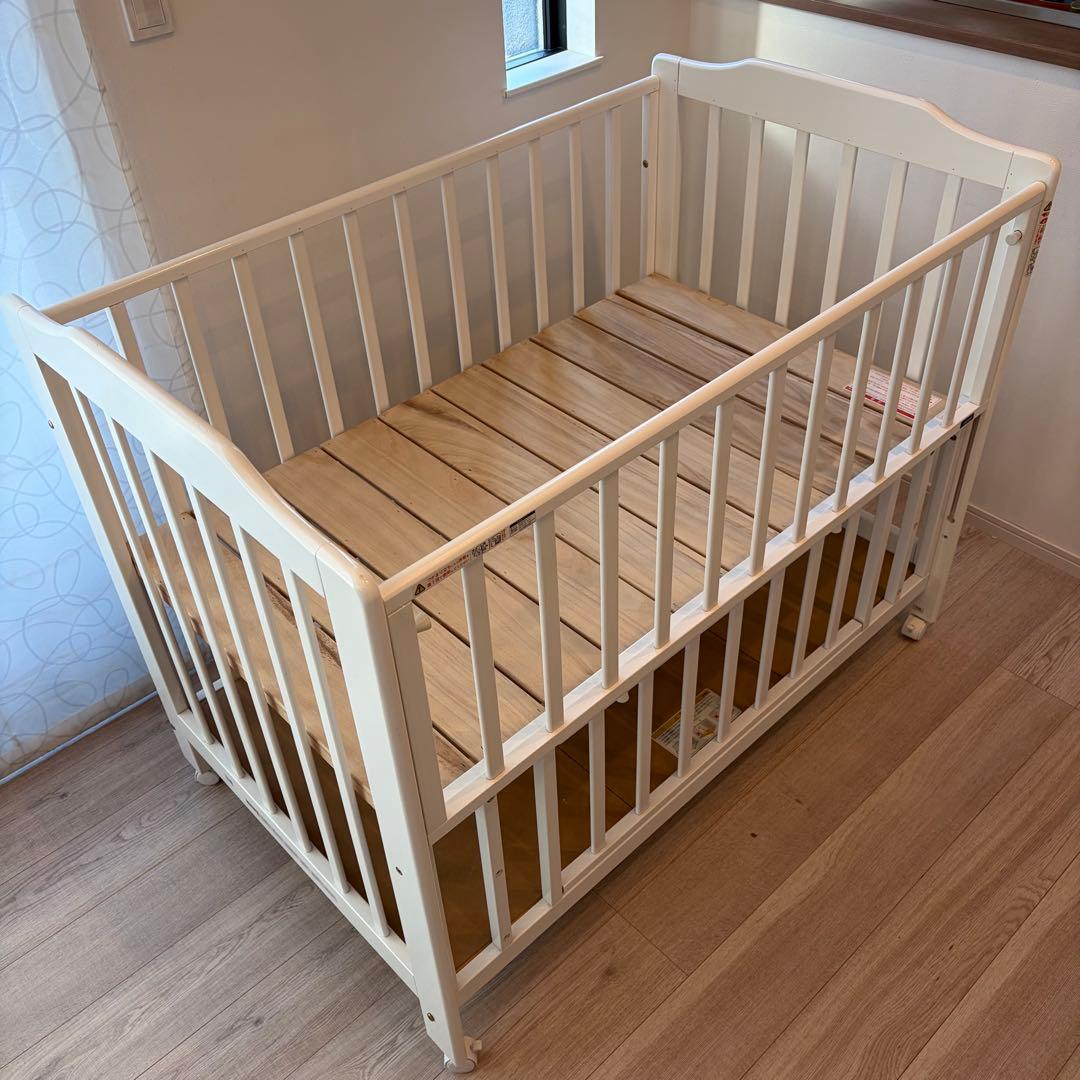 カトージ　ベビーベッド　タチベッド（ホワイトF）⭐︎