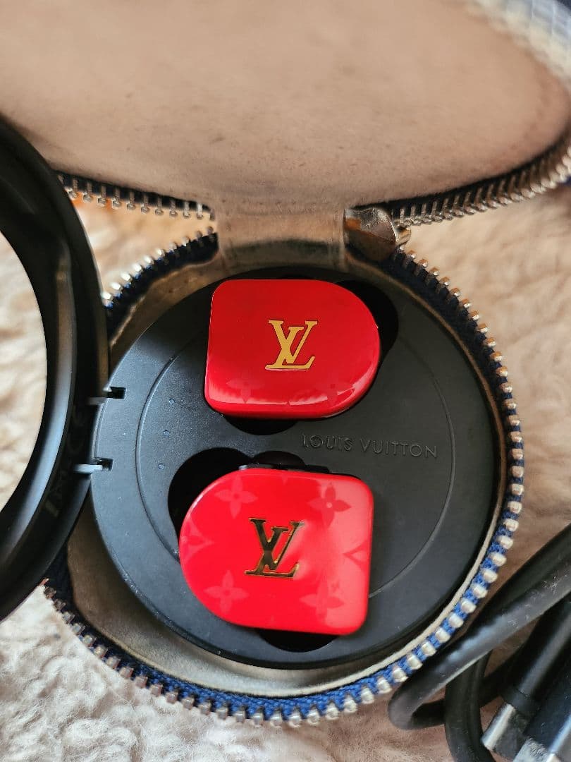 LOUIS VUITTON イヤホン ルイヴィトン ホライゾン QAB030